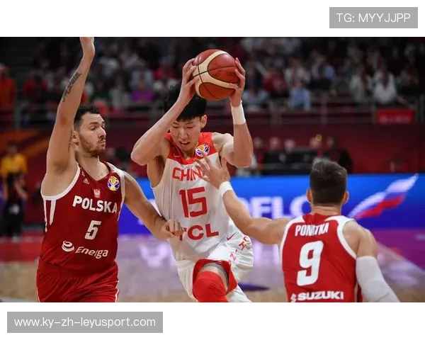 球星在社媒上发布生活花絮吸引粉丝互动，球星日常